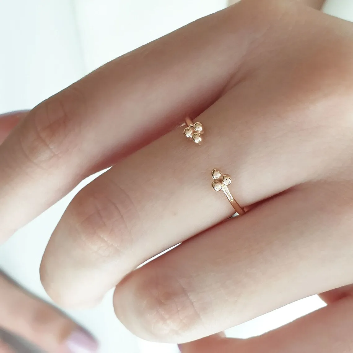 3 balls clover shaped open Ring