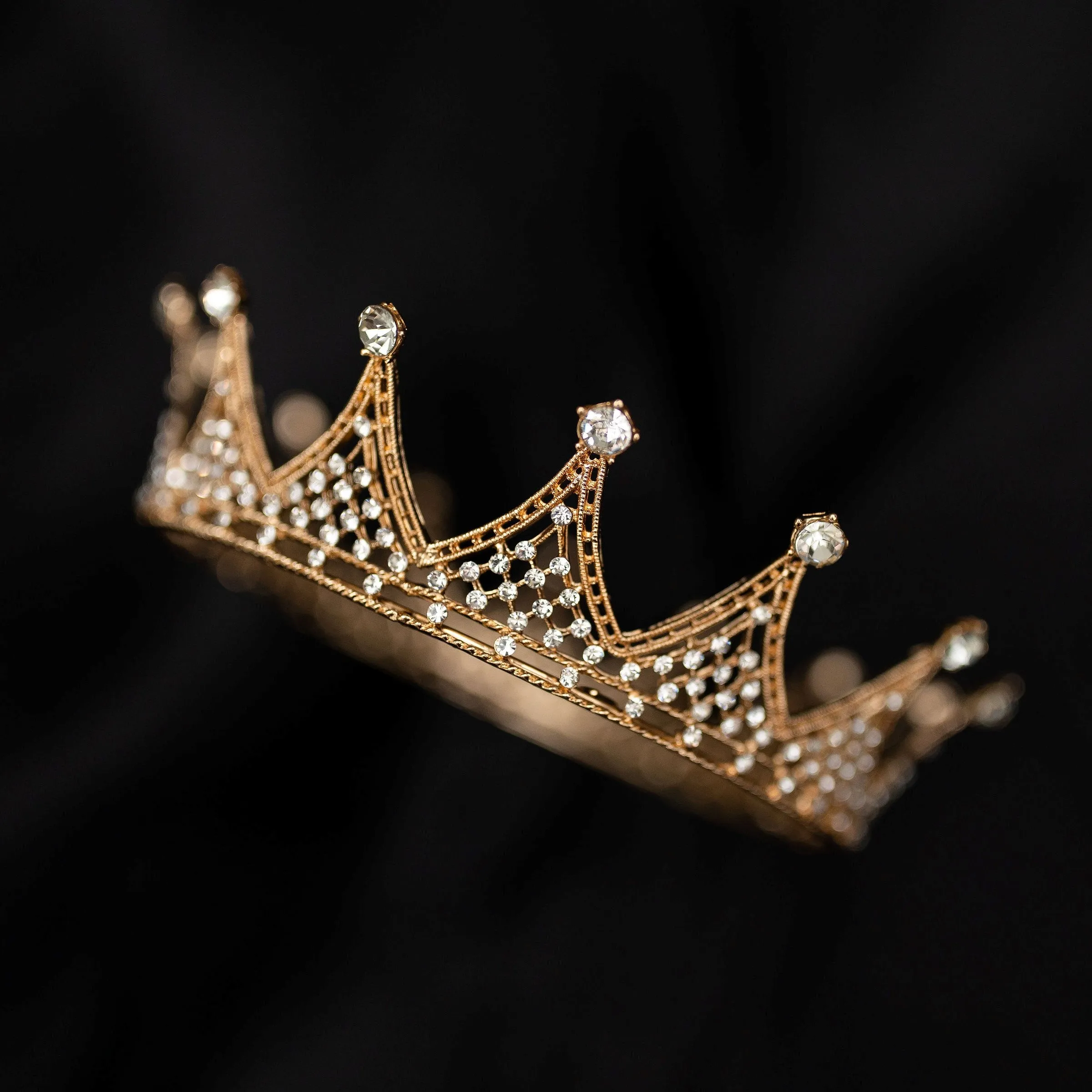 Alex's Crown in Gold