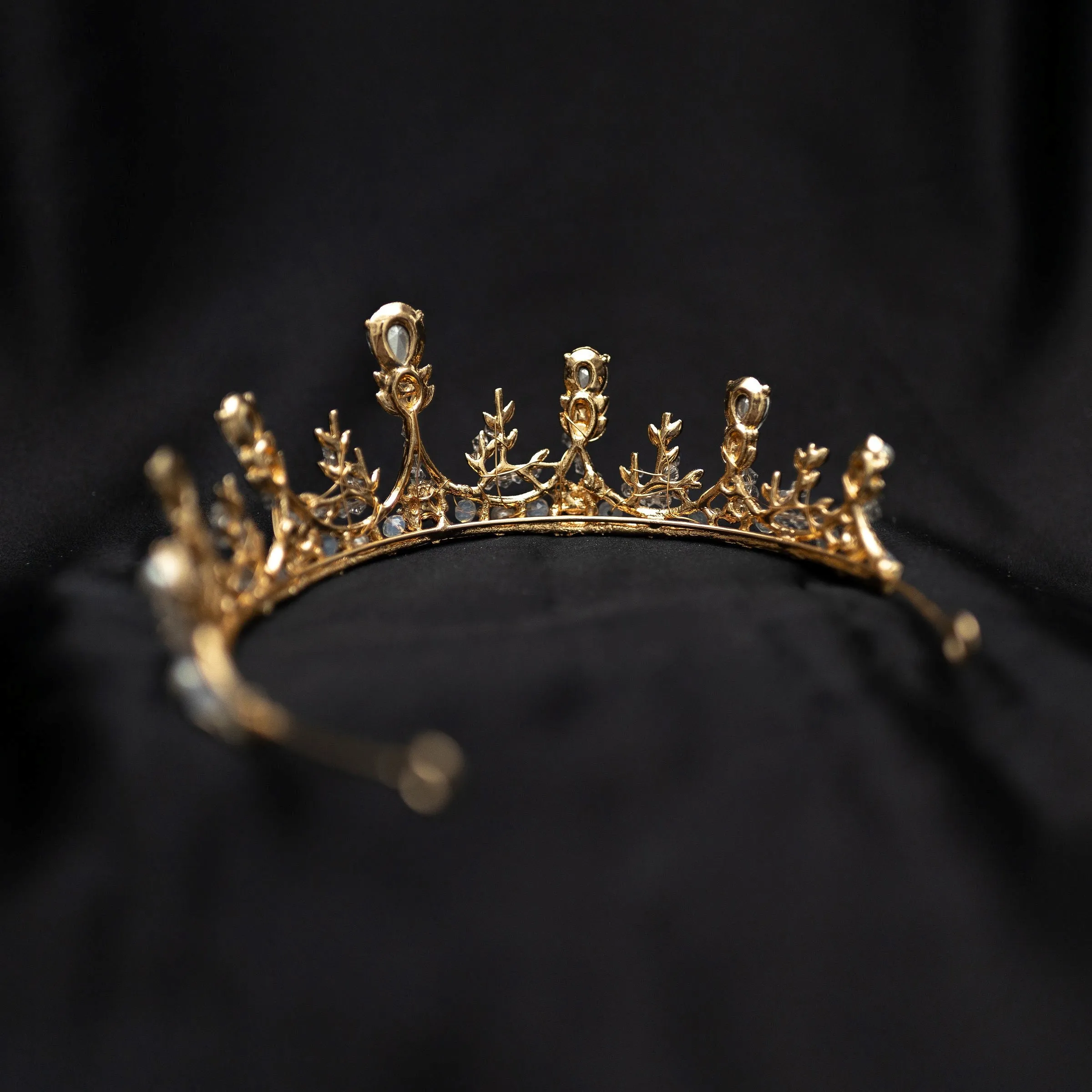 Bianca's Tiara in Gold with Pearl Center