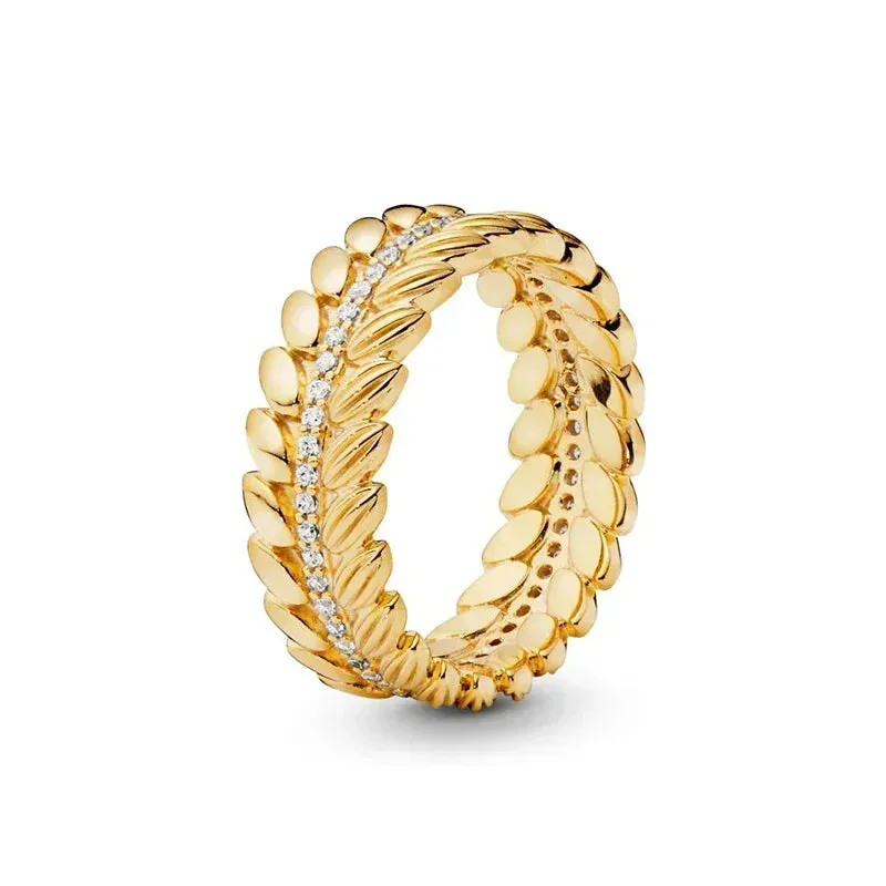 Classic Crown Round Gold Ring