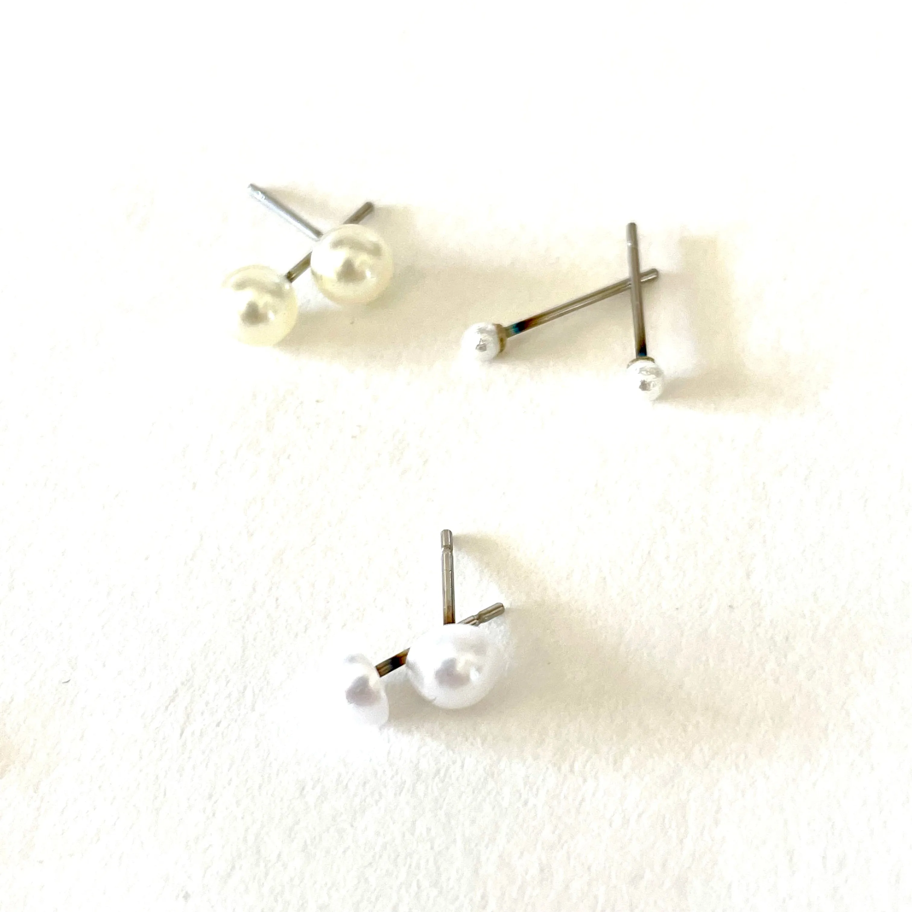 Cream Pearl Vintage Lucite Tiny Studs Set