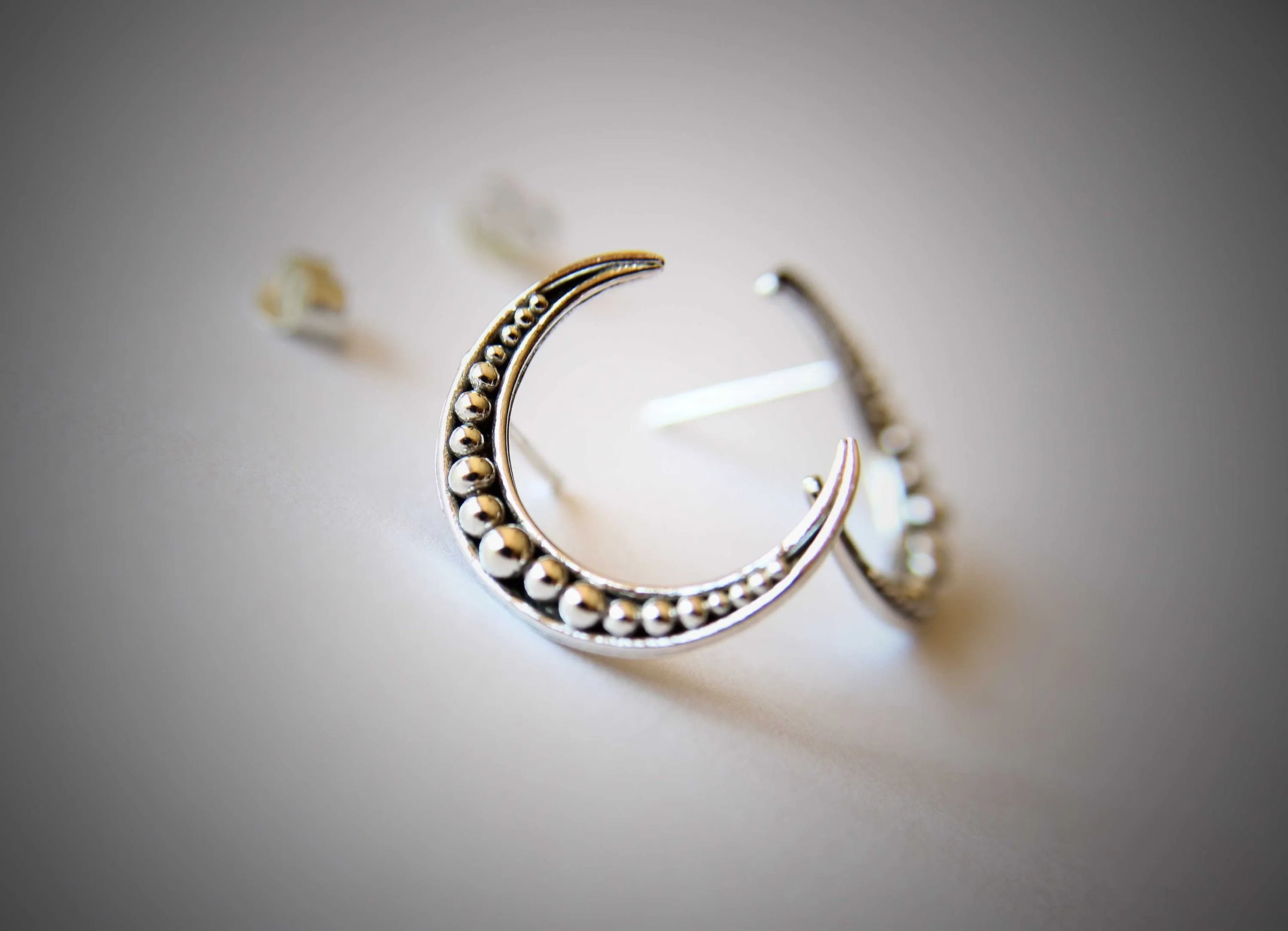 Crescent Moon Earrings, Crescent Earrings, Moon Stud Earrings, Crescent Stud Earrings, Beaded Moon Earrings, Boho Chic, Moon Jewelry, Gift