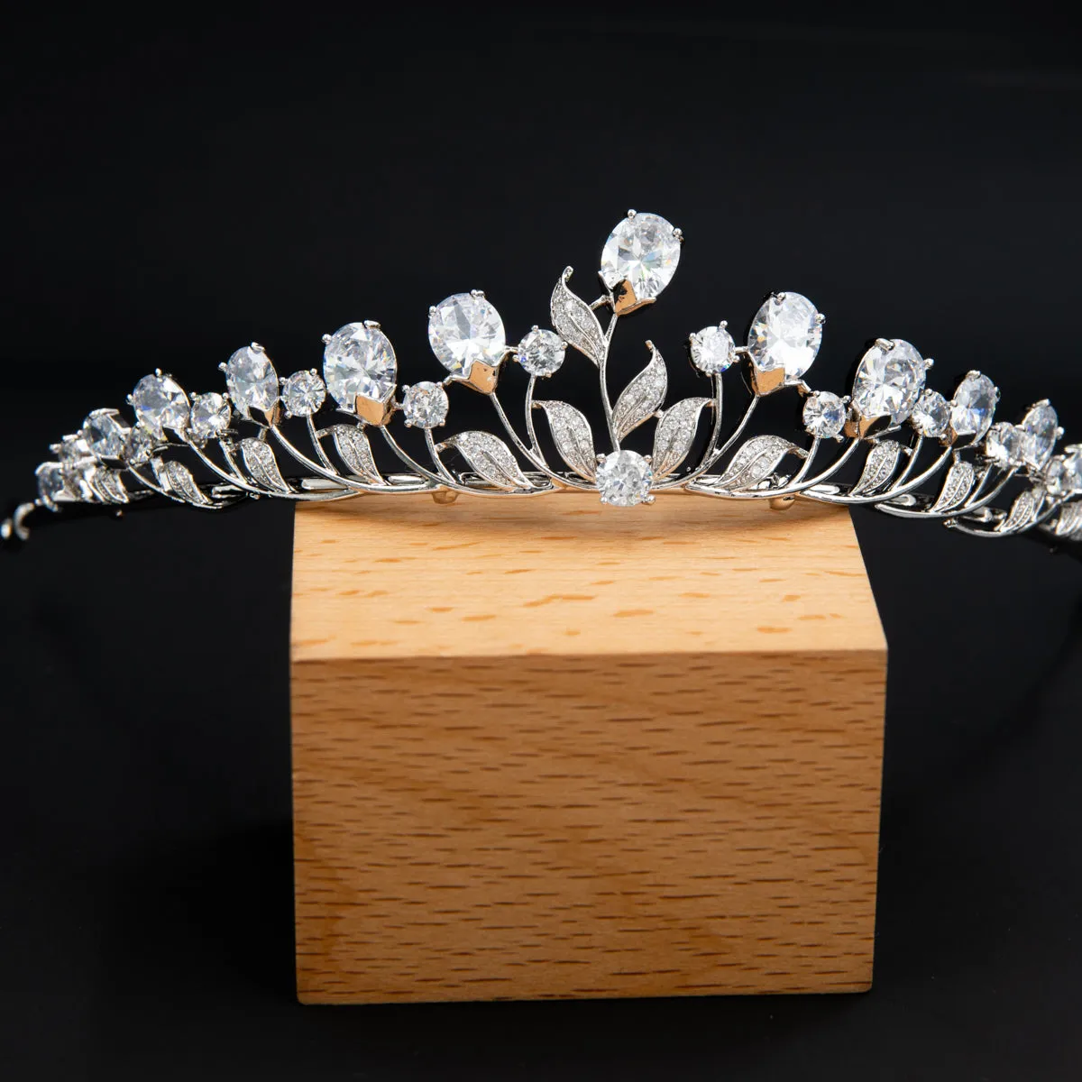 Cubic Zirconia Small Size Leaves Wedding Tiaras Crown for Little Flower Girl HG7054S