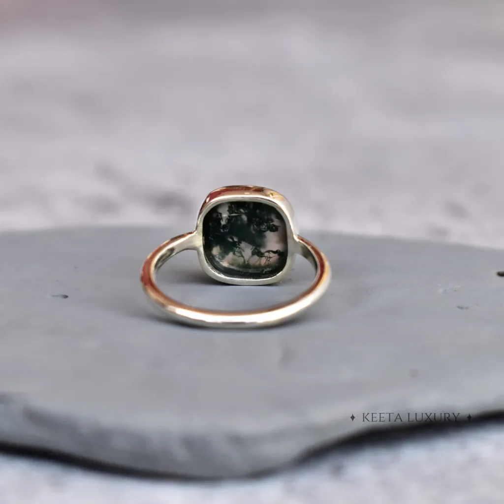 Cushion Conquer - Moss Agate Ring