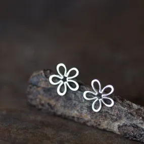 Dainty Sterling Silver Flower Stud Earrings, Simple Daisy