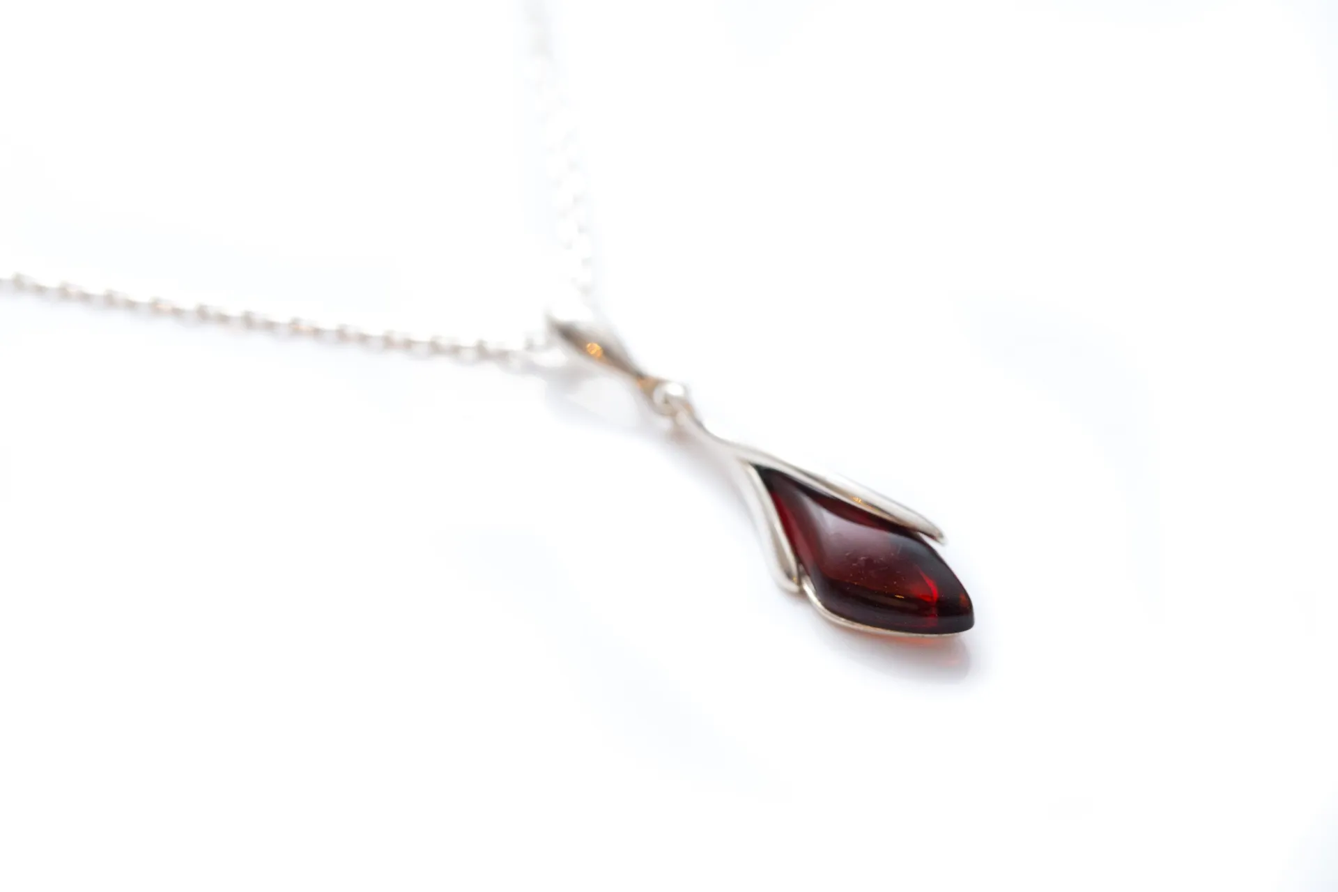 Elegant Subtle Cherry Amber Droplet Pendant – Perfect Everyday Sterling Silver Necklace