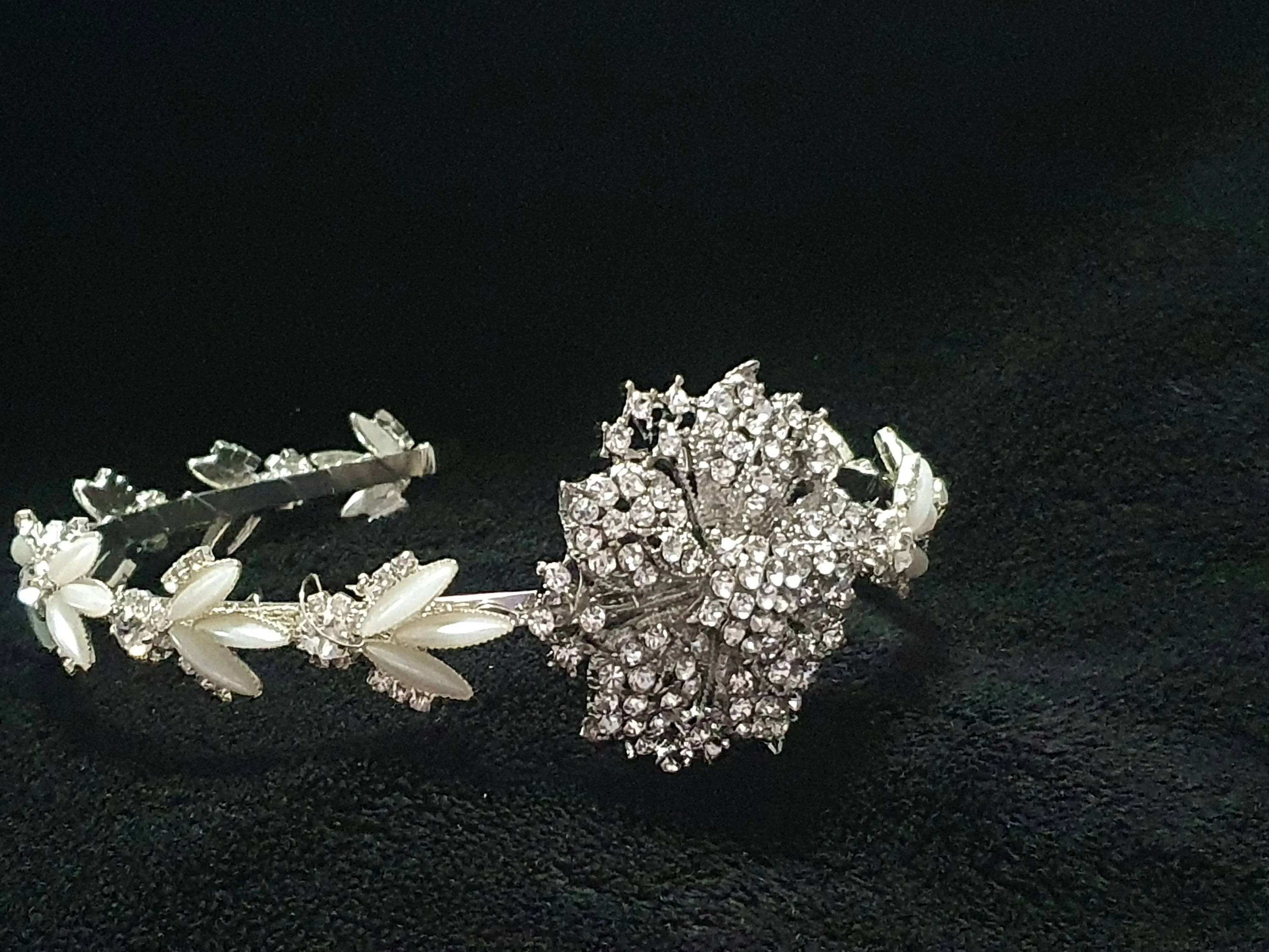 Flapper 1920s Headpiece, Rhinestone crystal flapper headpiece, Flapper headband 1930's, Great Gatsby wedding accessory.