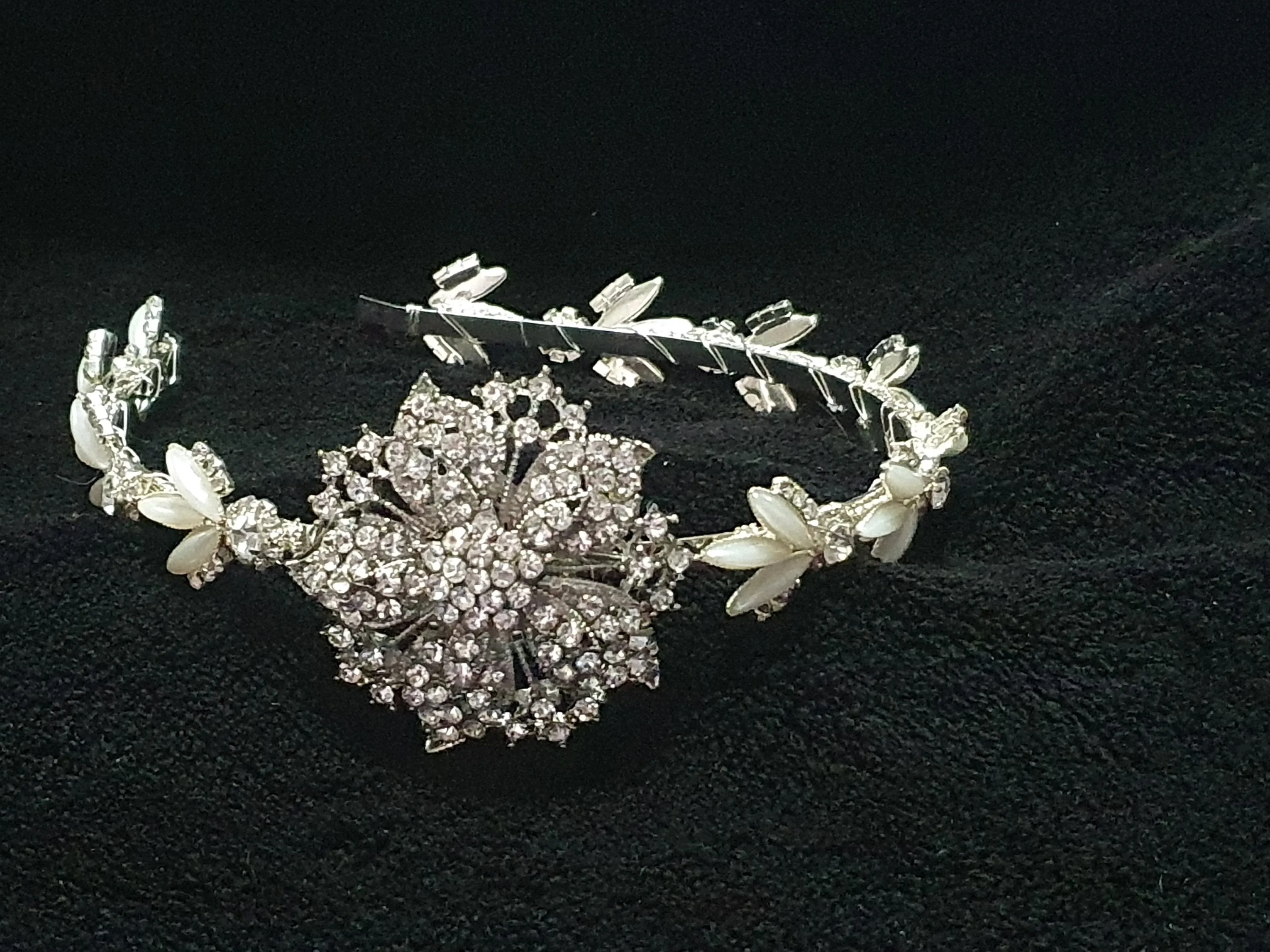 Flapper 1920s Headpiece, Rhinestone crystal flapper headpiece, Flapper headband 1930's, Great Gatsby wedding accessory.