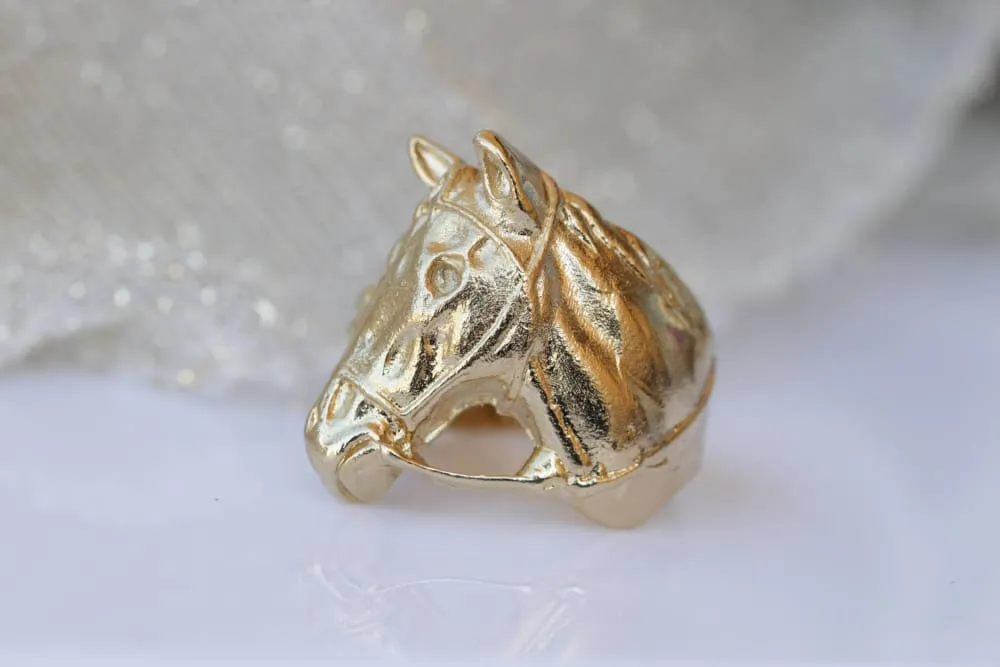 GOLD HORSE RING