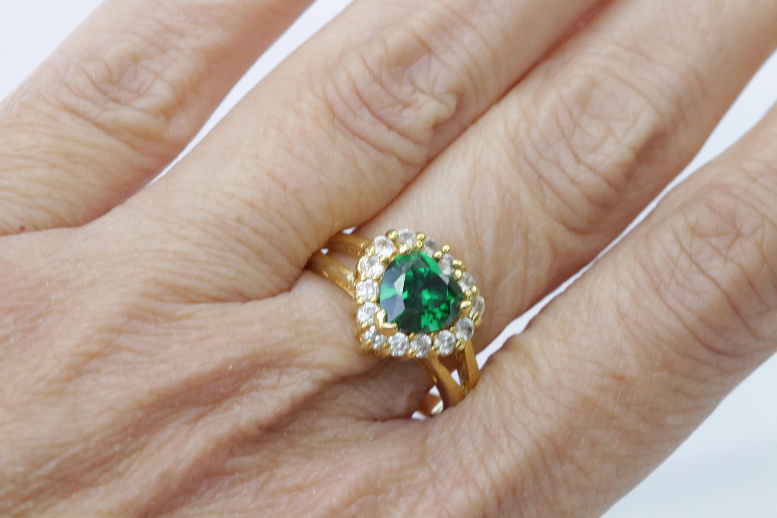 GREEN HEART Ring