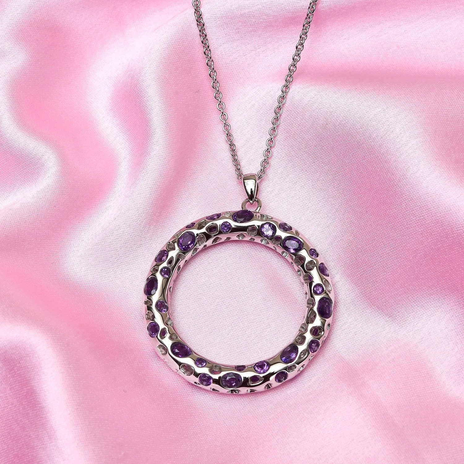 Lattice Loop Necklace with Amethyst