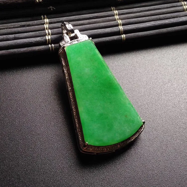 Natural Jade Pendant Jadeite Gold Pendant PT553