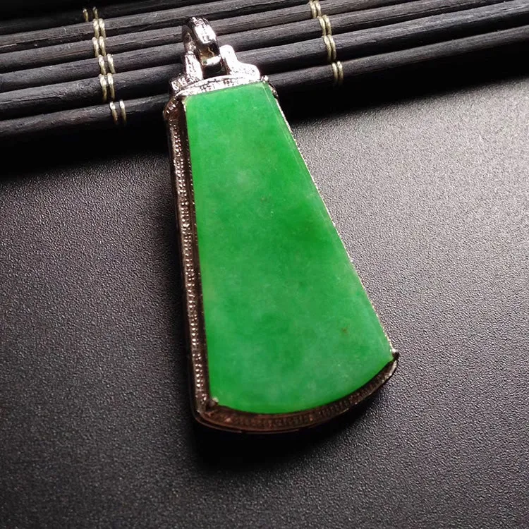 Natural Jade Pendant Jadeite Gold Pendant PT553