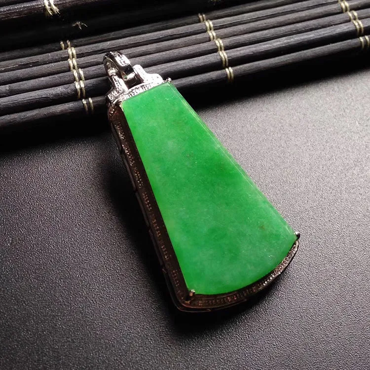 Natural Jade Pendant Jadeite Gold Pendant PT553