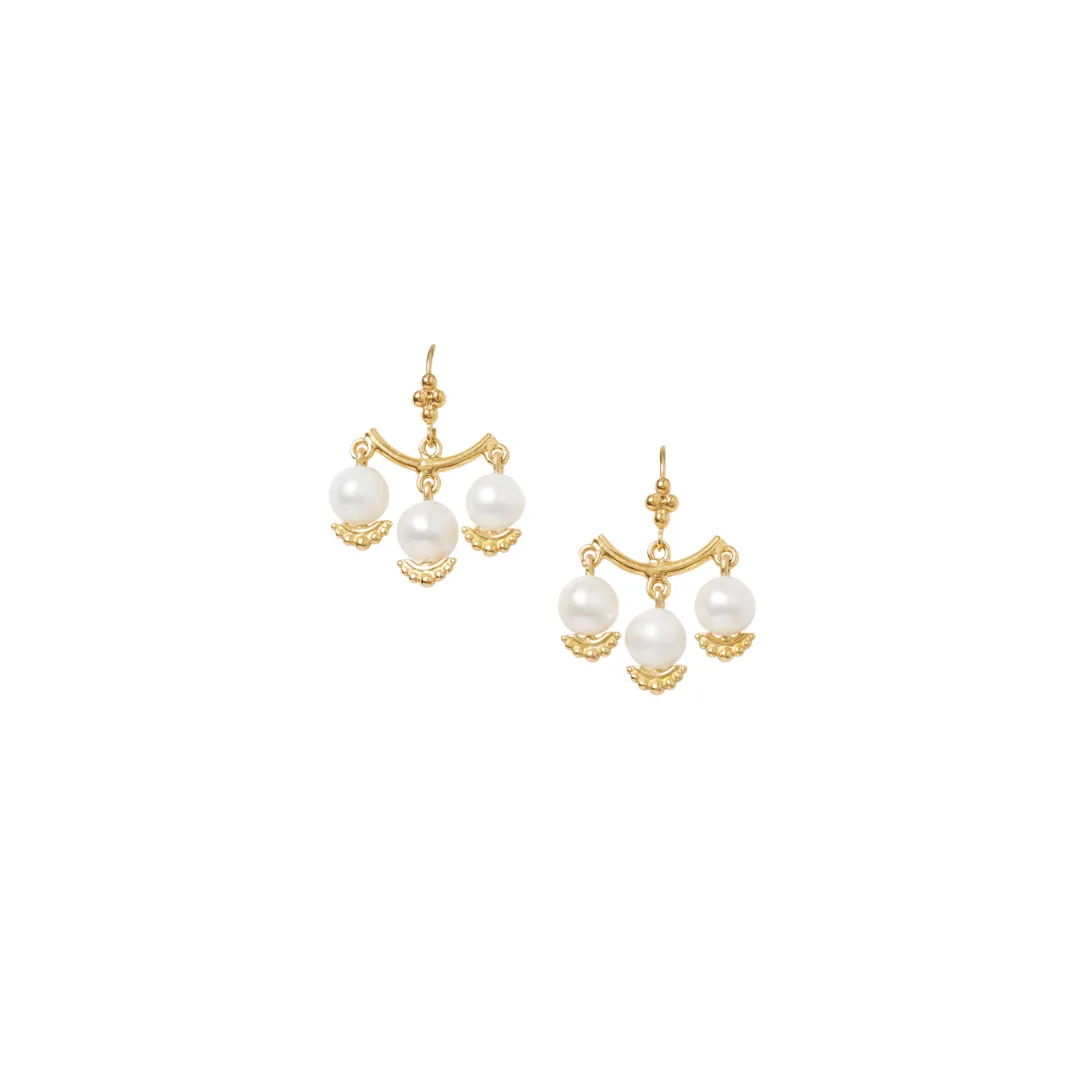 Pearl Anahi Chandelier Earrings