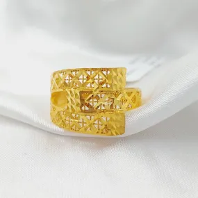 Pyramid Ring