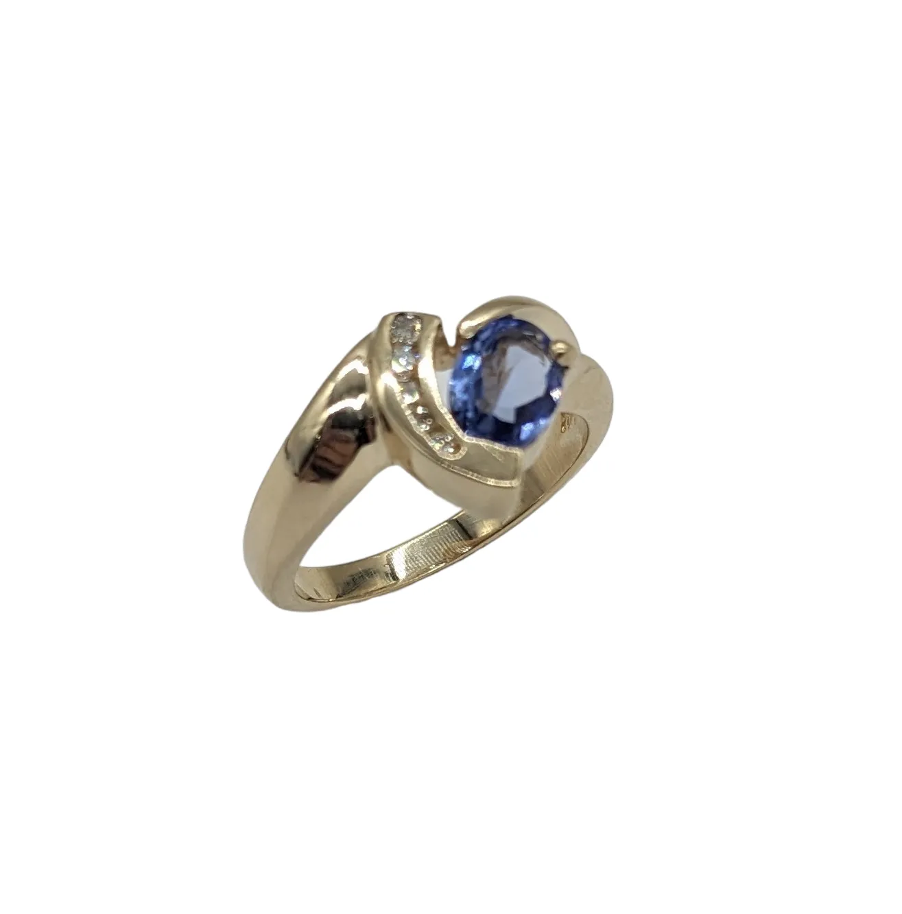 Tanzanite and Diamond Ring