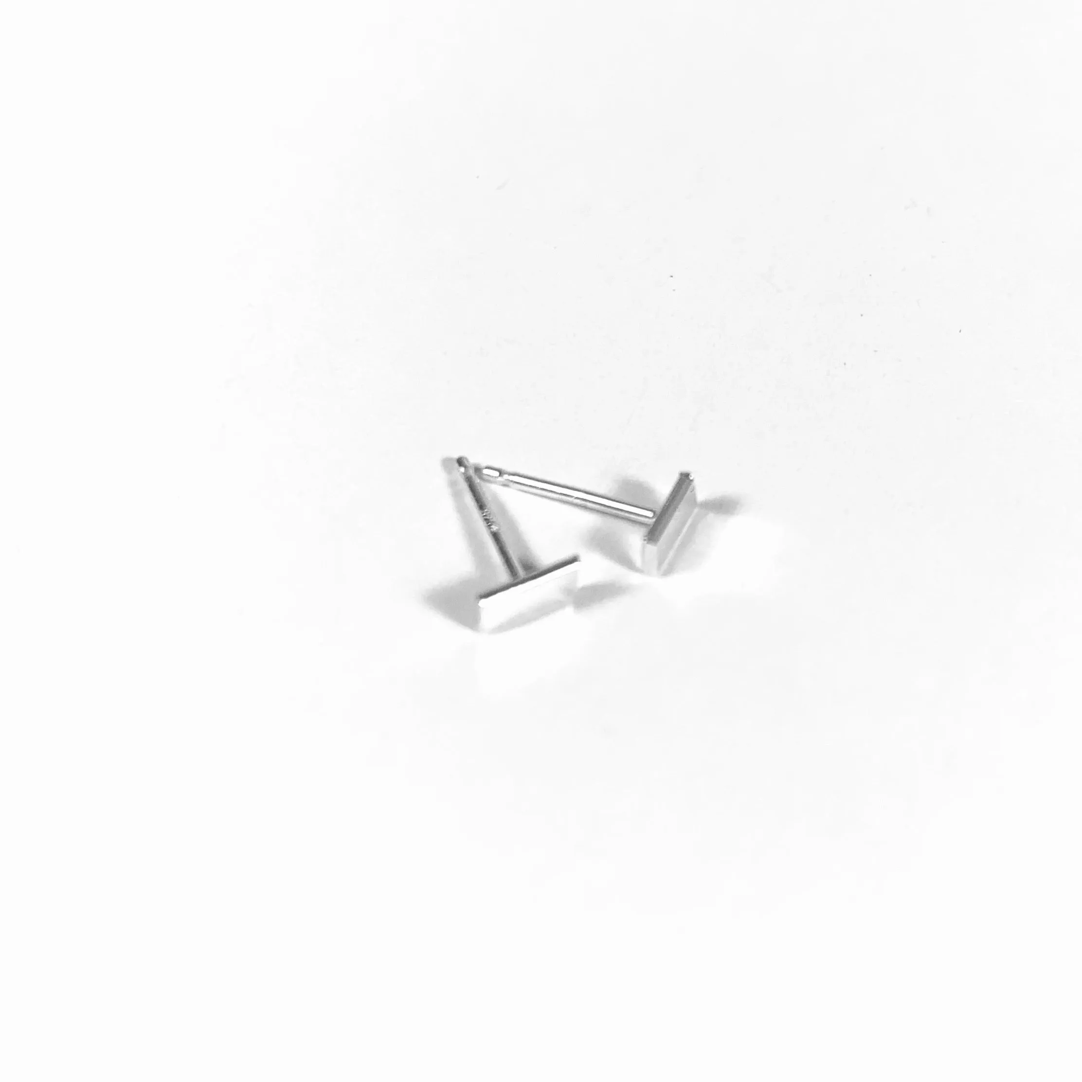 WHS XS Bar Stud Earrings - sterling silver